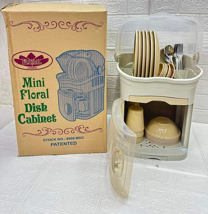 Dishcab plates (Category: Dinnerware & Cutlery) located in Manila. Submitted by minidivisoria (Listing ID 1270286182, Image 1). Description: DISHCAB SET W PLATES 950 PESOS RS 1pc MINI DISH CABINET 12pc SPOON 12pc FORK 6pc PLATES 6pc BOWL 6pc SOYDISH 6pc CUPS.