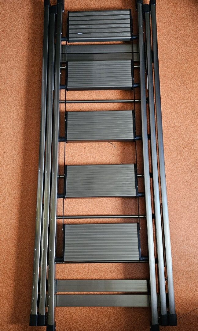 Foldable ladder65073564861314111