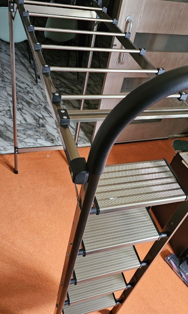 Foldable ladder65073564861314113