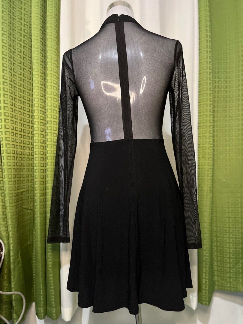 Forever21 black back see through dress (Category: Dresses) located in Makati City. Submitted by joycesp (Listing ID 1270282656, Image 2). Description: .