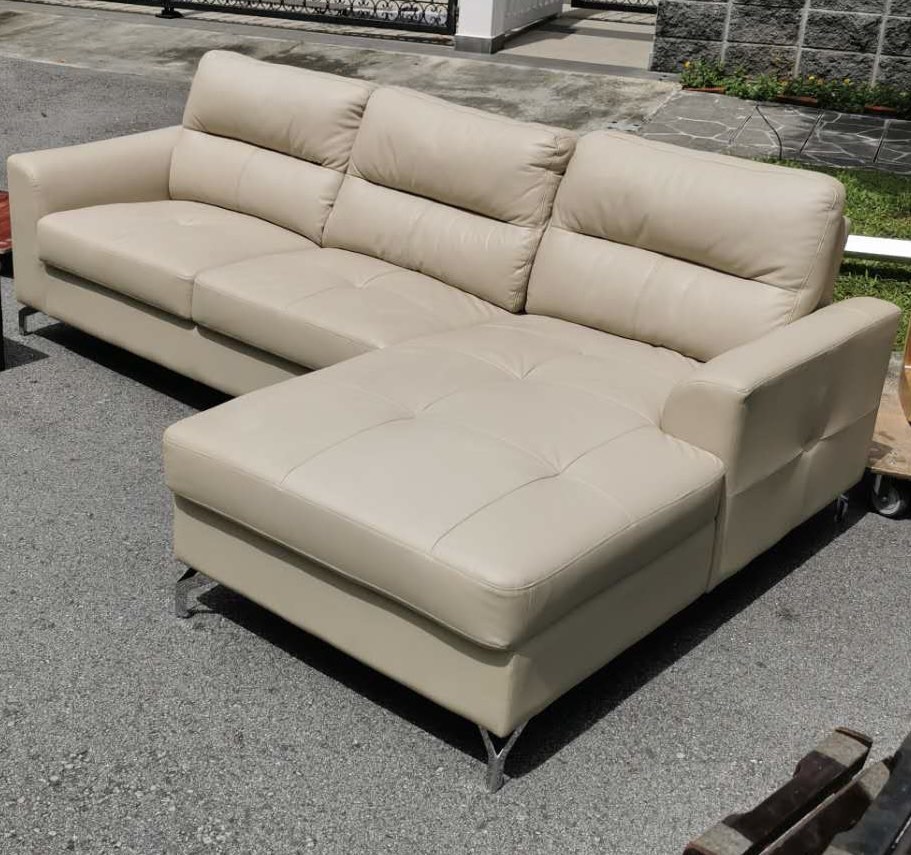 Free delivery leather sofa, Furniture & Home Living, Furniture, Sofas