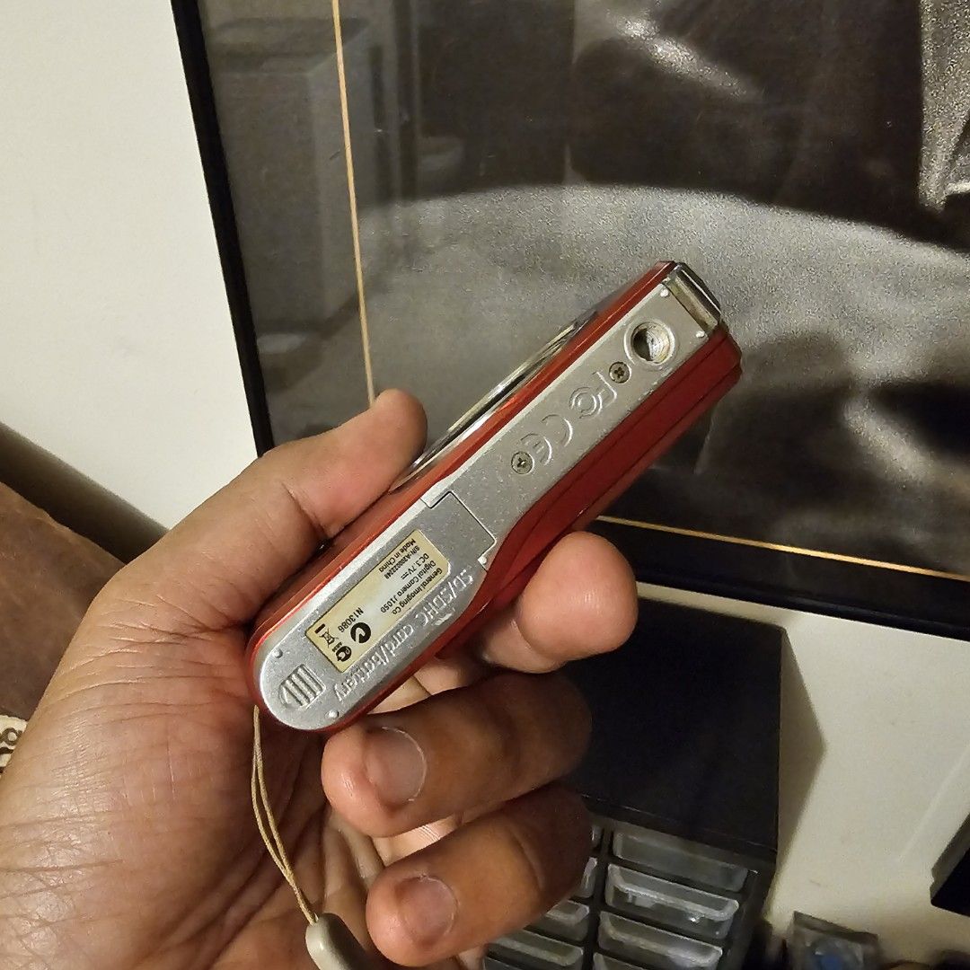 GE J1050 10.1 Megapixels, Photography, Cameras on Carousell