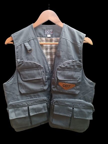 Gett fishing vest, Men's Fashion, Coats, Jackets and Outerwear on