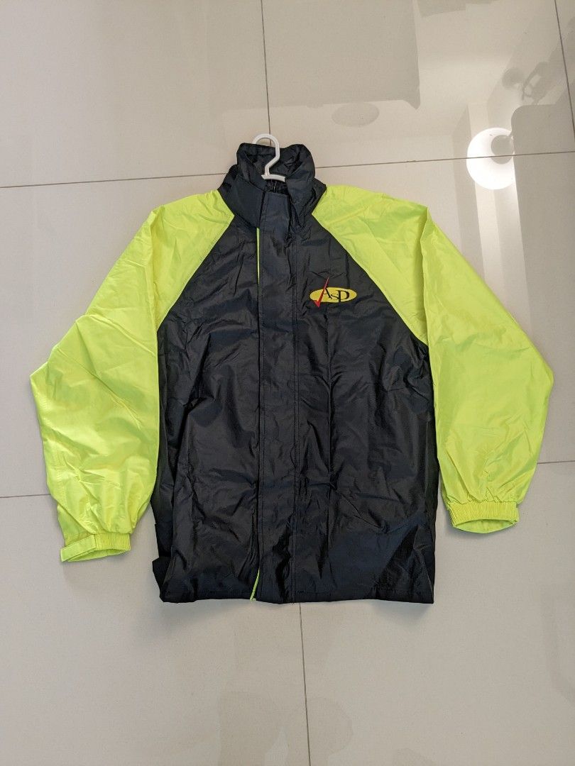 Raincoat good quality shop
