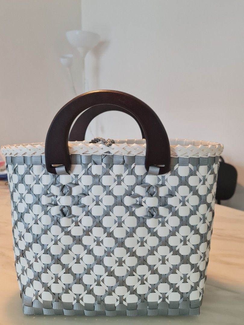 Grey and white woven bag Women s Fashion Bags Wallets Beach