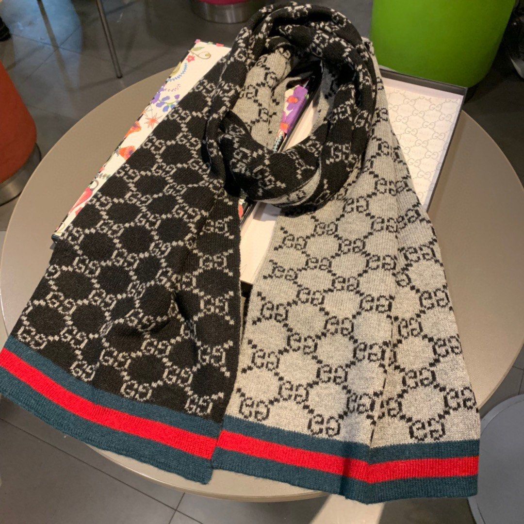 Gucci 頸巾男女同款size 30×190, 名牌, 服裝- Carousell