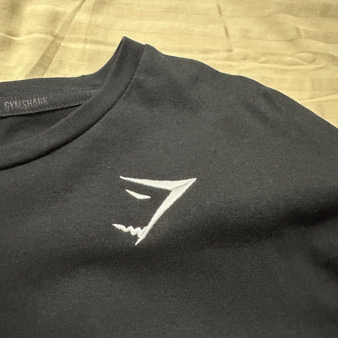 Gymshark Crest Long Sleeves Tee, Men's Fashion, Activewear on Carousell