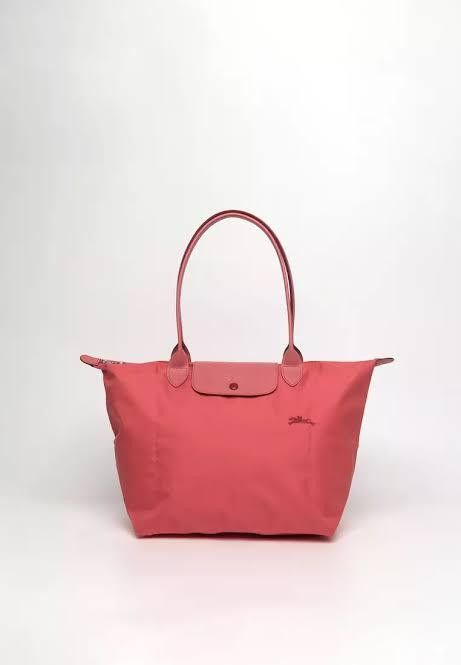 HARGA NET Longchamp Le Pliage Club Small Long Handle pomegranate 1.820jt Barang Mewah Tas Dompet di Carousell