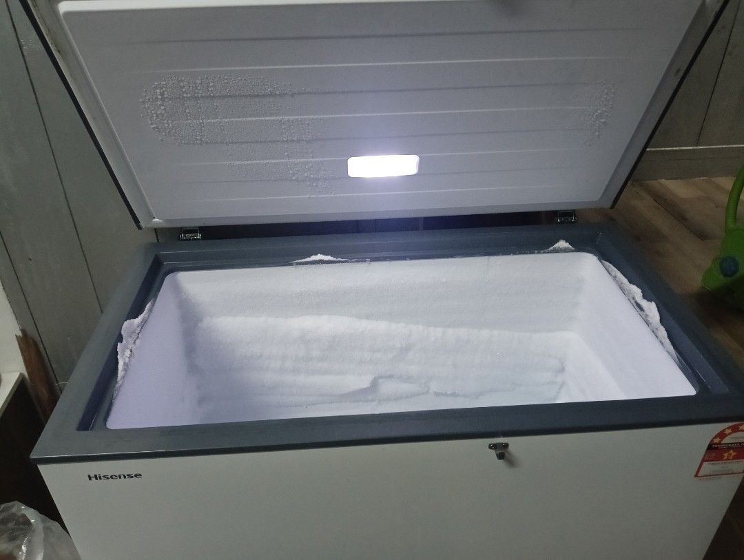 Hisense chest freezer (300L), TV & Home Appliances, Kitchen Appliances