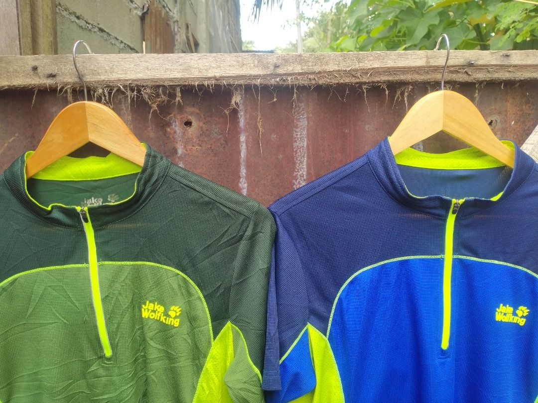 Jake wolfking hiking shirt aspack