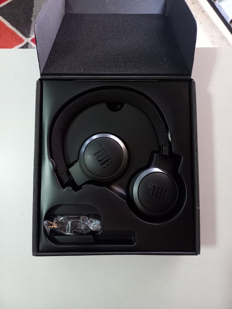 Jbl headphones live discount 400