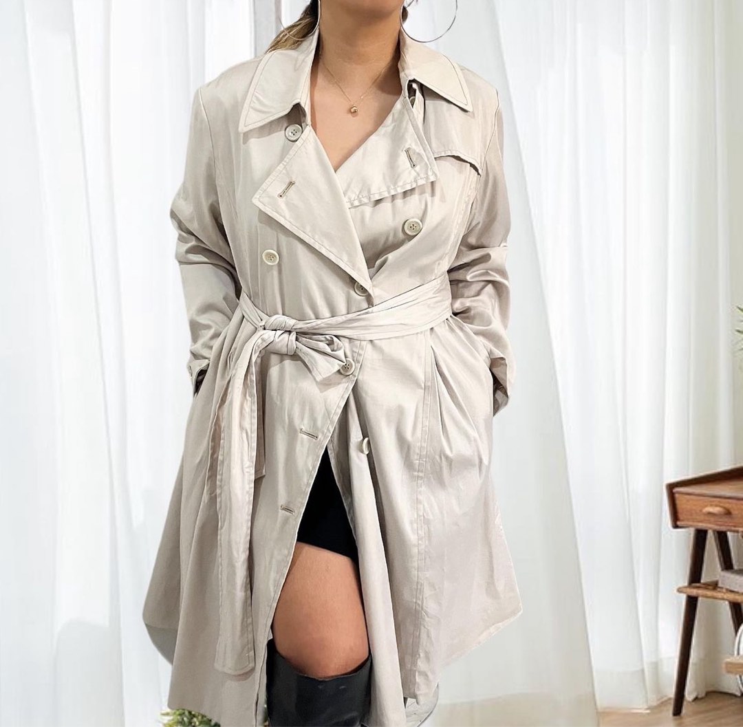 Light cream trench coat, Women's Fashion, Coats, Jackets and Outerwear