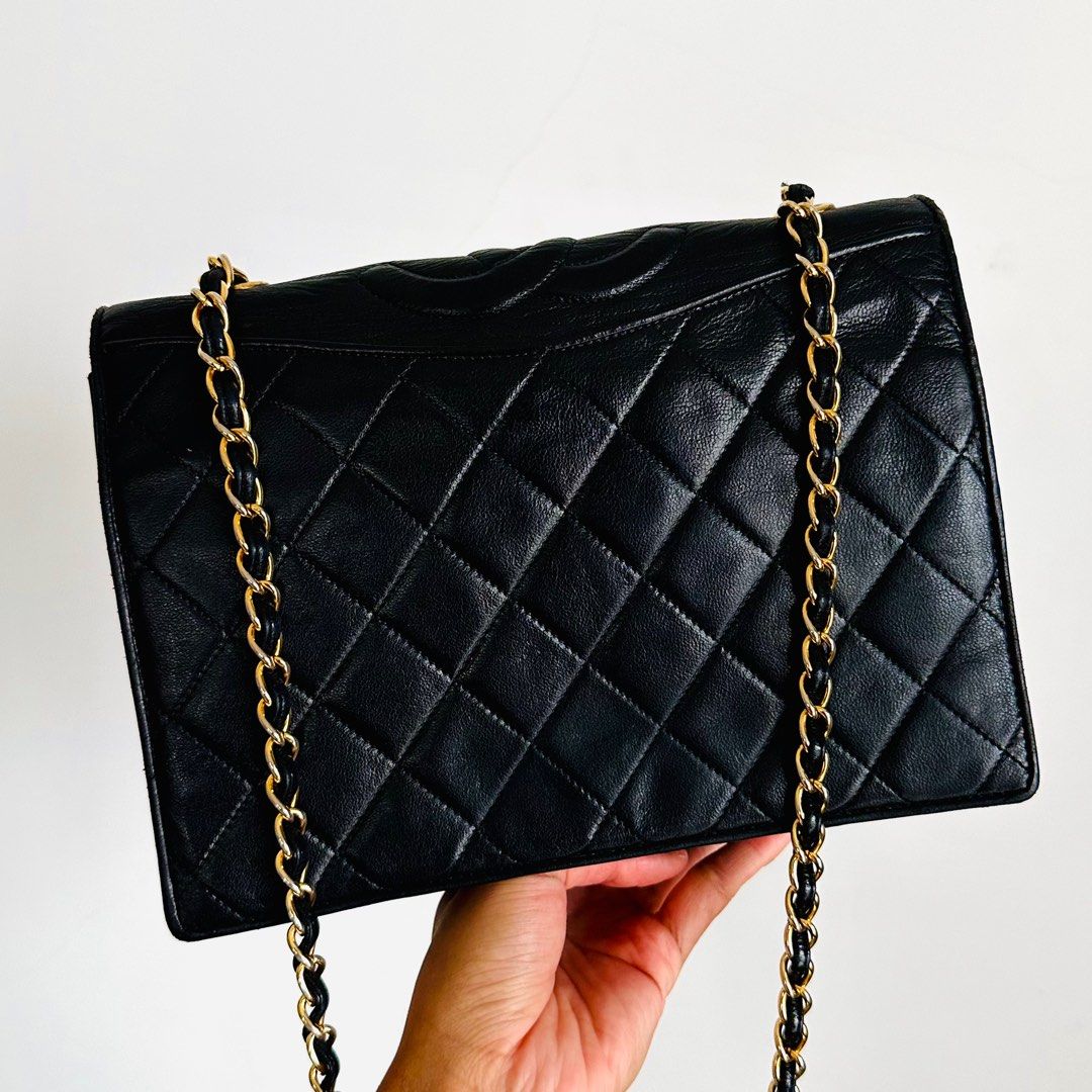 LIKE NEW Chanel Black GHW Giant CC Logo Single Full Flap Quilted Lambskin Vintage Shoulder Sling Bag 1s Authentic