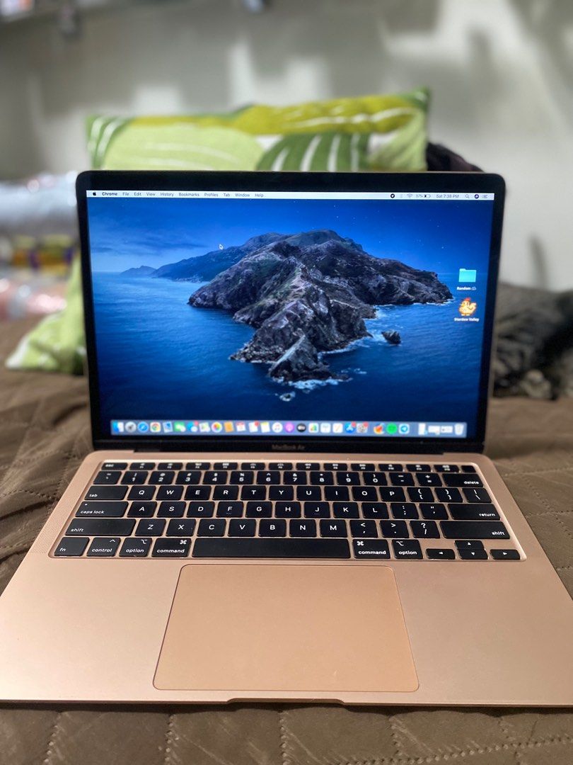 Macbook Air 2020 (Category: Laptops & Notebooks) located in Quezon City. Submitted by jdeauna (Listing ID 1270373230, Image 2). Description: Macbook Air 2020 13-inch Gold 8GB Memory 256GB SSD Storage With charger *Mostly used for Netflix and doc tasks *RFS: Need funds and not being used a lot *Can do meet ups.