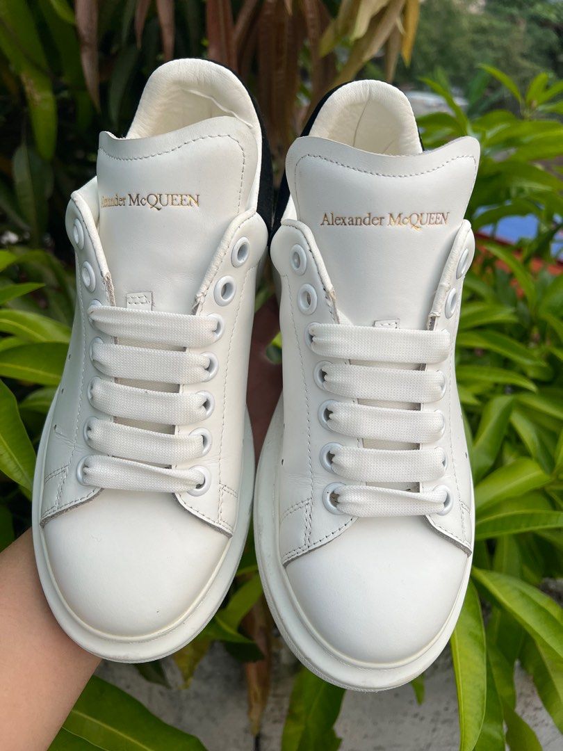 Alexander mcqueen size top 5.5