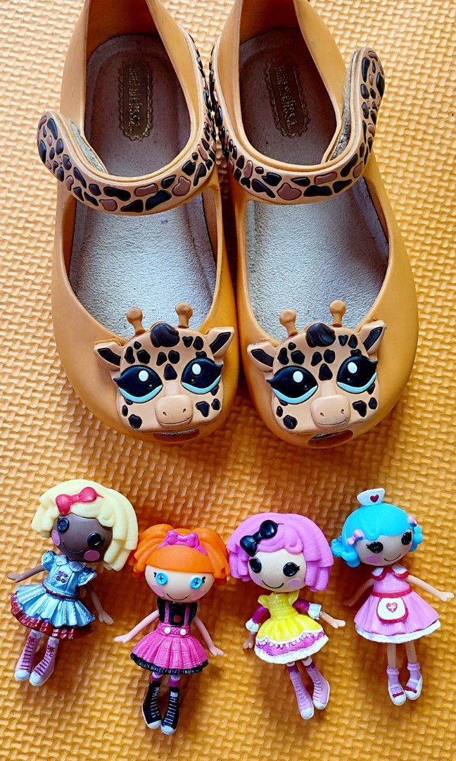 Mini hotsell melissa giraffe