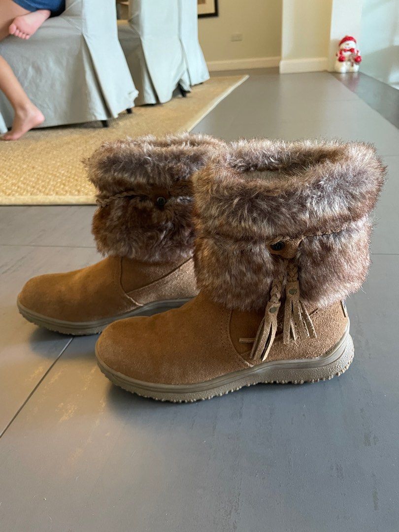Minnetonka winter boots Size US5