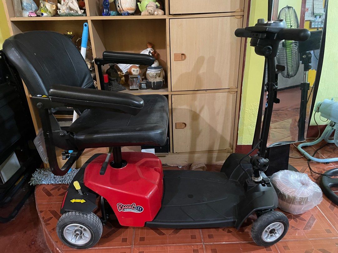 Mobility Scooter (Category: Medical Supplies & Tools) located in Antipolo. Submitted by monlacsamana (Listing ID 1270295674, Image 1). Description: Electric Mobility Scooter For PWD and Elderly Rfs: Need funds for dialysis Negotiable.