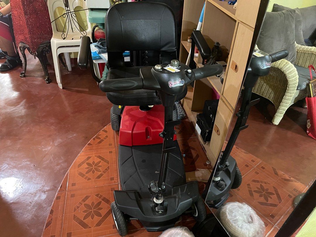 Mobility Scooter (Category: Medical Supplies & Tools) located in Antipolo. Submitted by monlacsamana (Listing ID 1270295674, Image 2). Description: Electric Mobility Scooter For PWD and Elderly Rfs: Need funds for dialysis Negotiable.
