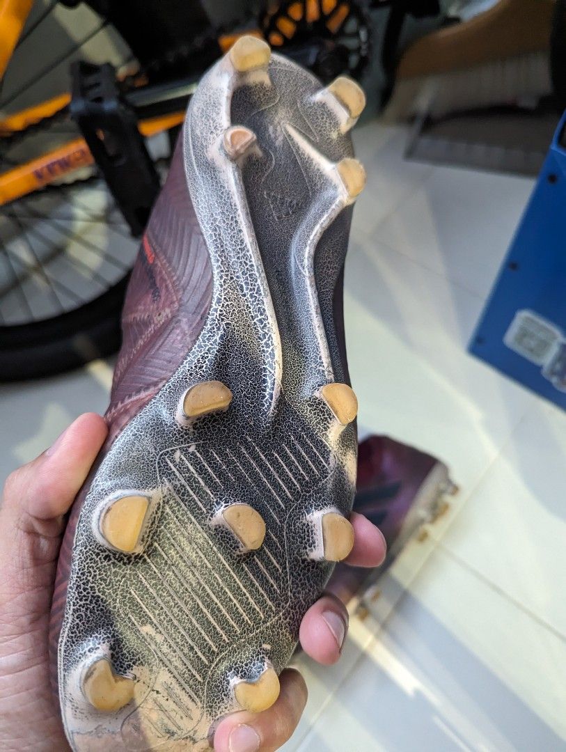 Nemeziz maroon outlet