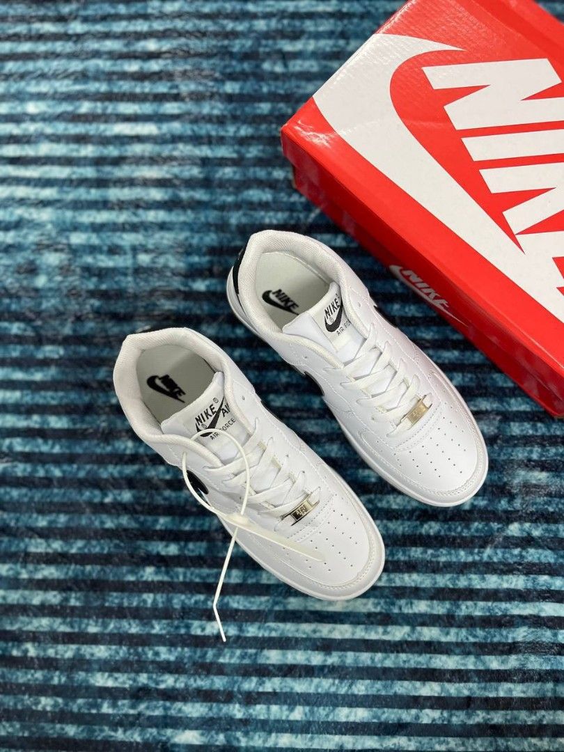 Air force 1 clearance womens black gum sole