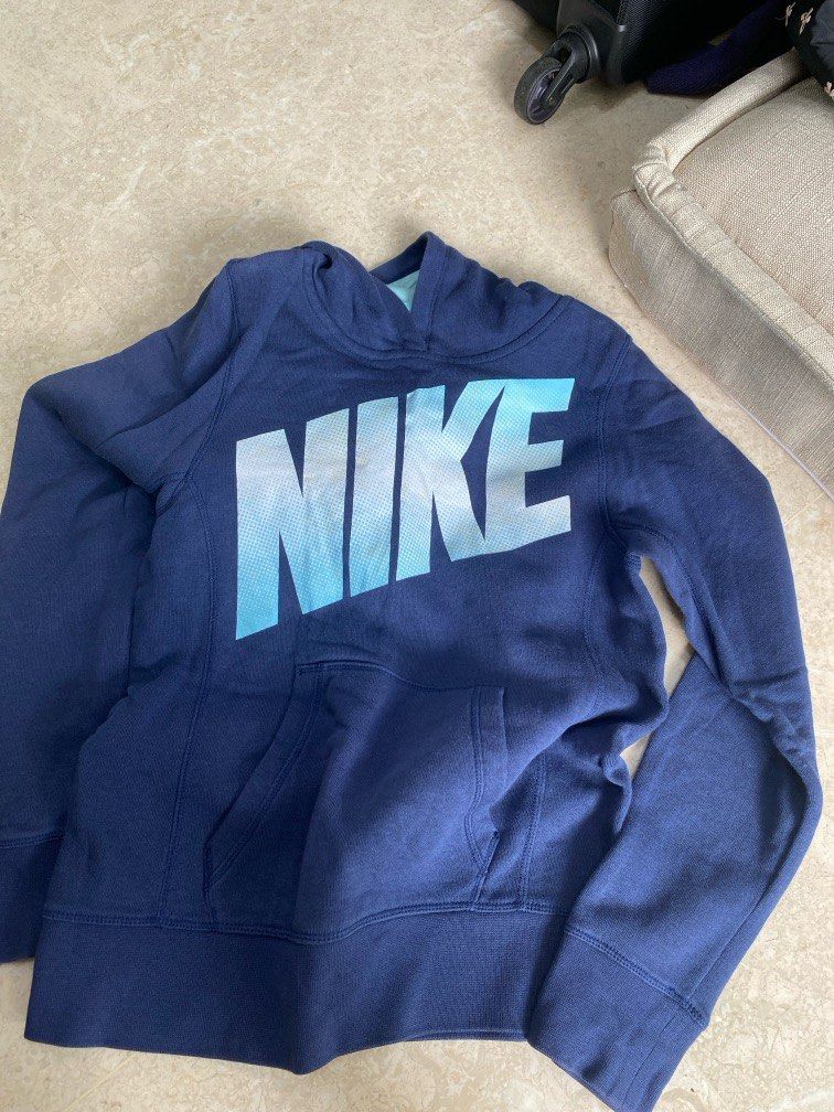 Girl nike hotsell sweater