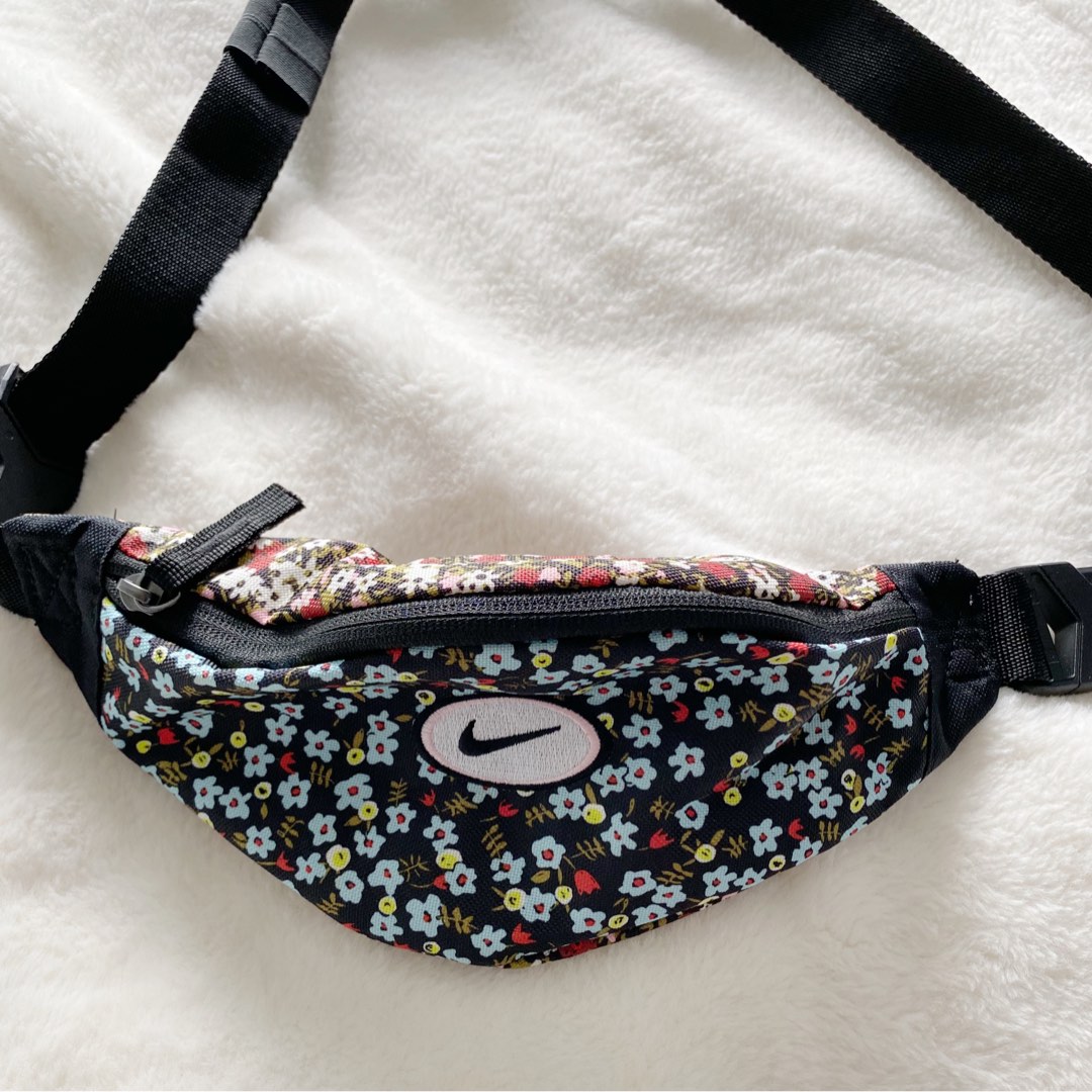 Nike floral hotsell fanny pack