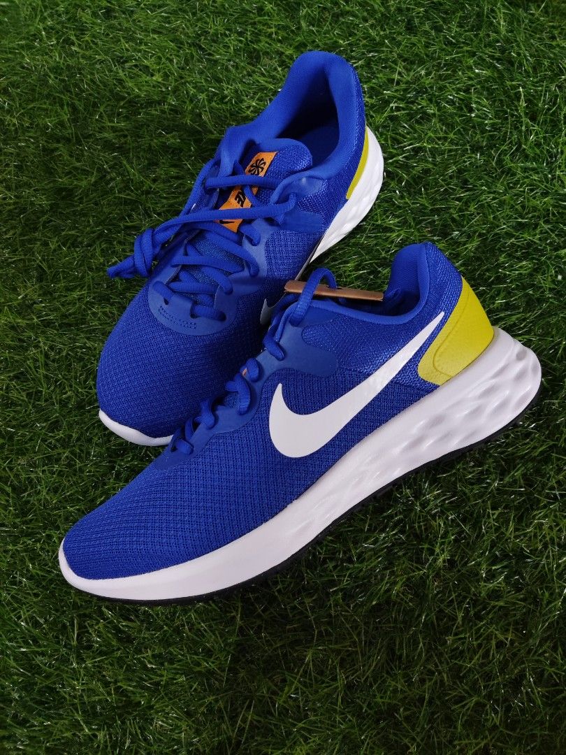 buy nike running shoes