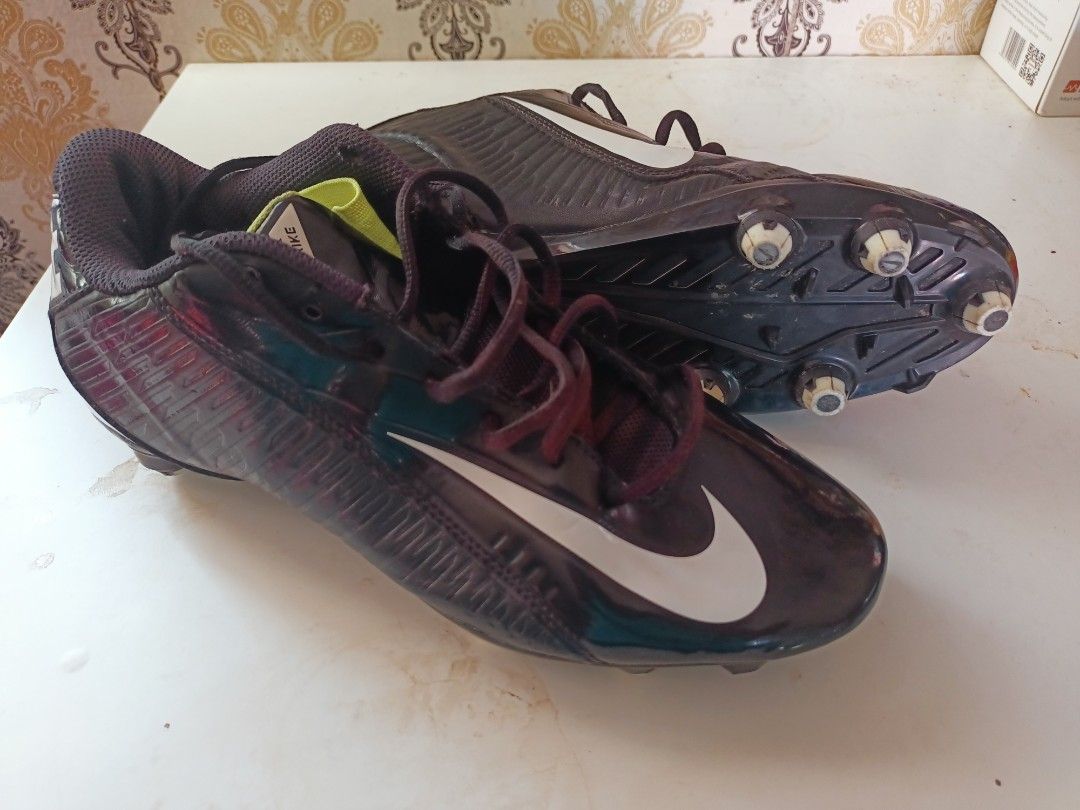 Nike vapor strike top