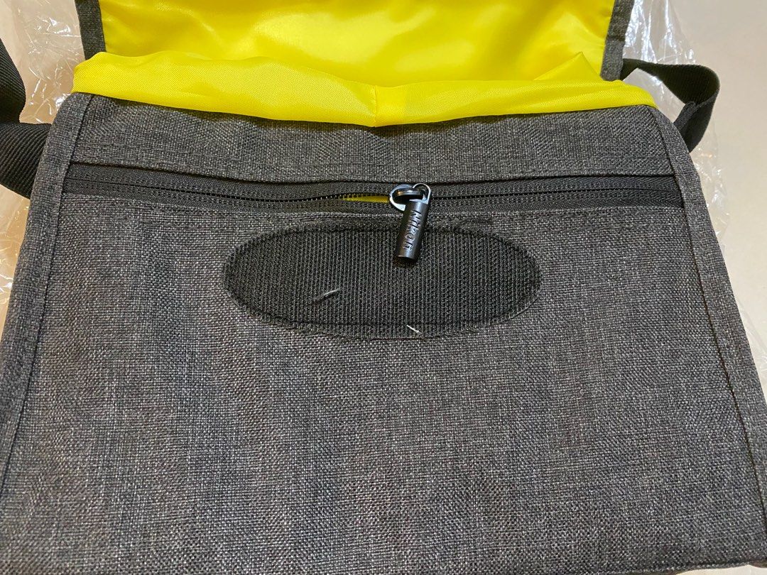 Nikon Camera Bag with FREE Nikon camera strap (Category: Camera Bags & Carriers) located in Paranaque City. Submitted by carsal (Listing ID 1270404357, Image 2). Description: Brand new Nikon camera bag With divider, shoulder strap, drawstring for internal closure before flap closure of the bag, pocket Payment to Gcash QR code is needed before reservation. First payment received gets the item reserved. Courier available are only the ones listed he