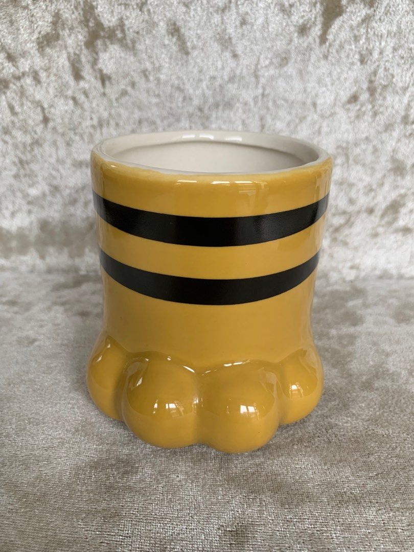 Nikukyu Cat Paw ceramic mug (Category: Coffee & Tea Tableware) located in Muntinlupa City. Submitted by belica (Listing ID 1270348874, Image 1). Description: 🐾Nikukyu Cat Paw ceramic mug. ☝🏻1 pc. available 📦Shipping of FRAGILE items at buyers risk. 🤝ALL SALES FINAL! 🚫No return, no exchange, no refund. 🤗Unused item just displayed. Please manage your expectations. 🛒Happy Shopping!.