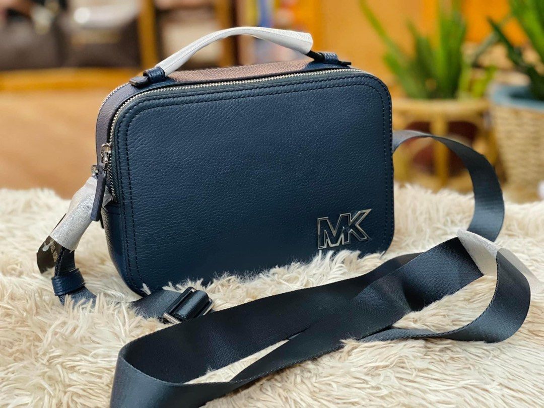 Mk crossbody messenger hotsell bag