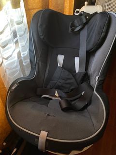 Peg Perego Car seat (slightly used)