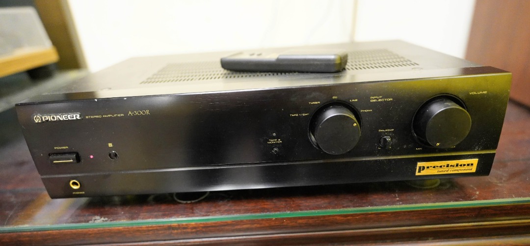 Pioneer A300R integrated amp, Audio, Soundbars, Speakers & Amplifiers
