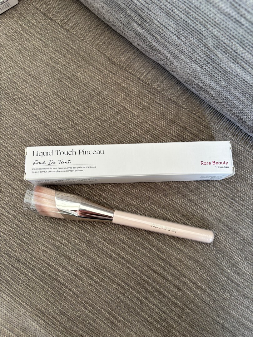 Rare Beauty Foundation Brush, Beauty & Personal Care, Face, Makeup on