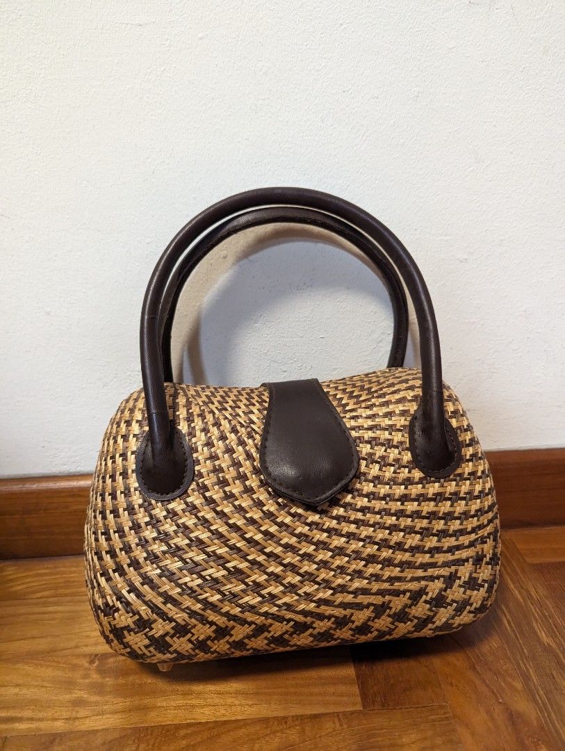 Rattan handbag outlet