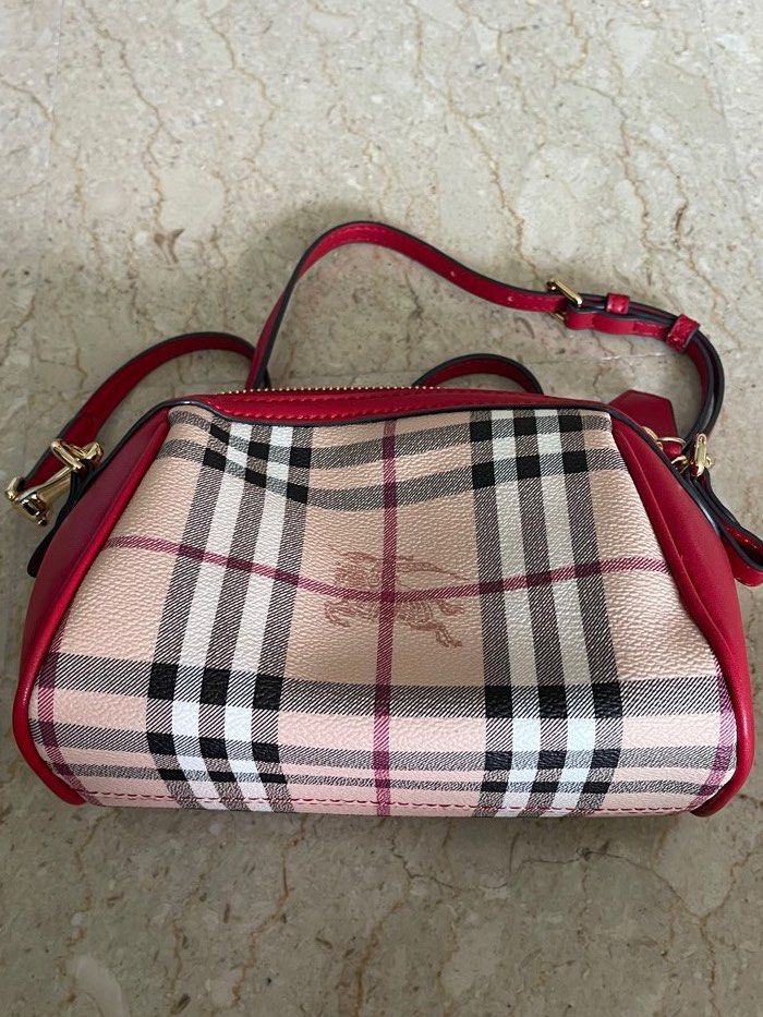 Burberry mini blaze crossbody bag hotsell