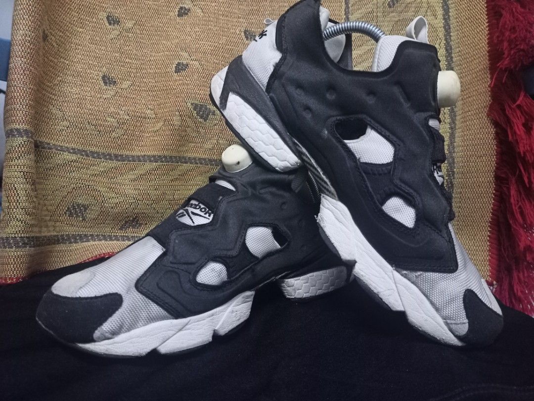 Reebok insta pump fury korea hot sale