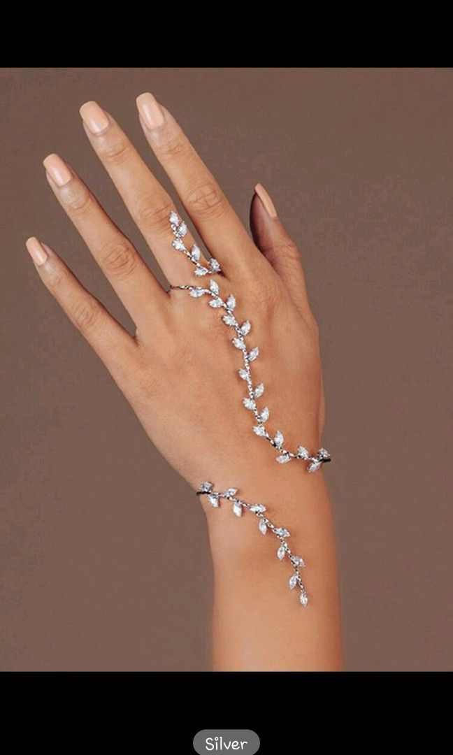 Bracelet store come ring