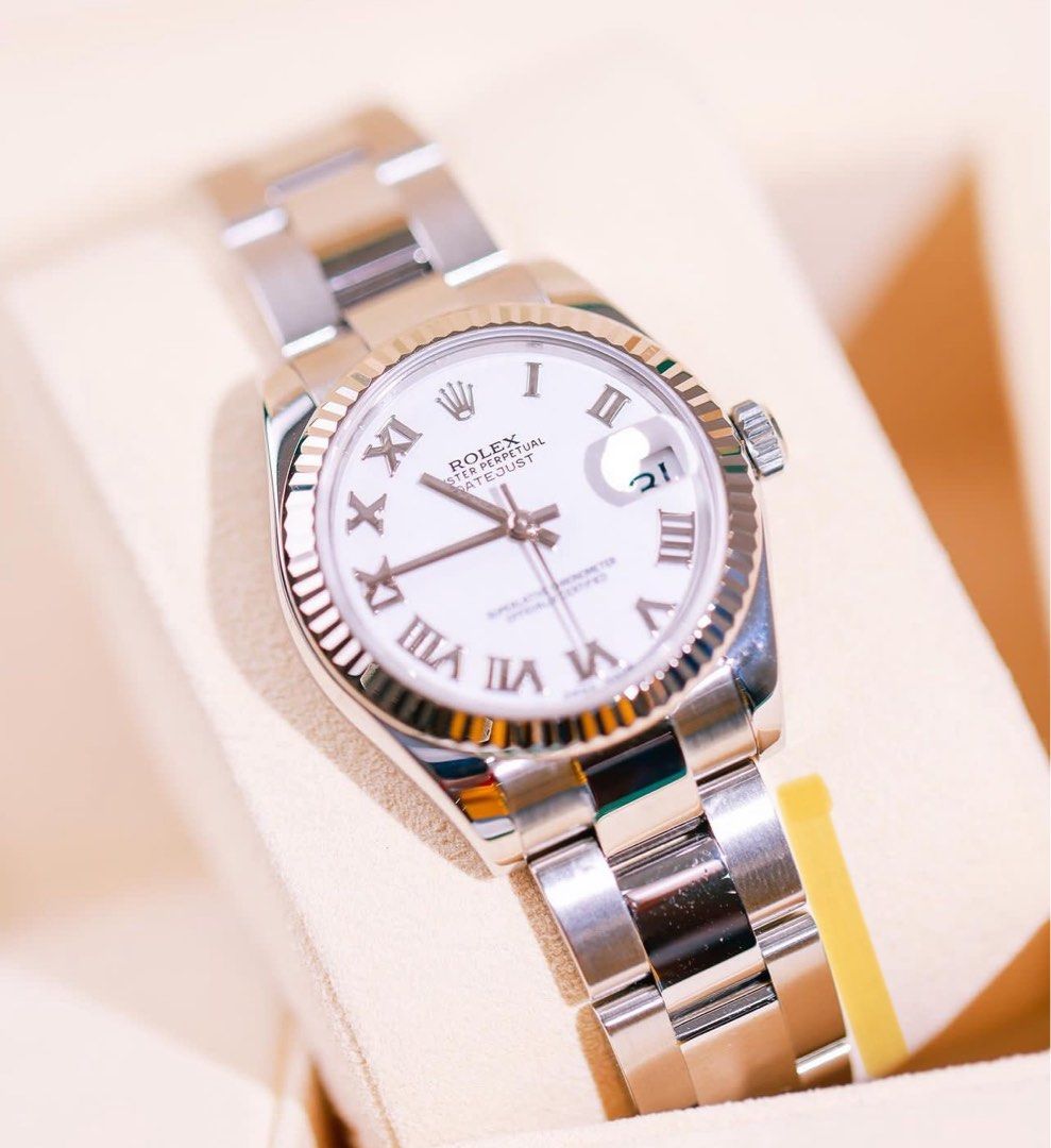 rolex datejust junior bnew (Category: Luxury Watches) located in Santa Ana. Submitted by astonandariana (Listing ID 1270306639, Image 1). Description: .