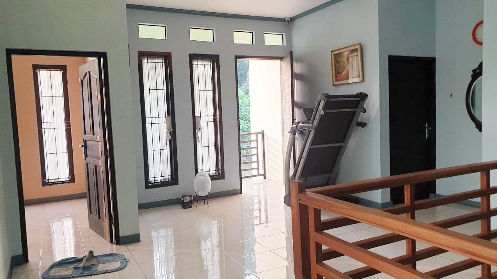 rumah_dijual_di_ciputat_dekat__1702108054_8e85f0a7_progressive