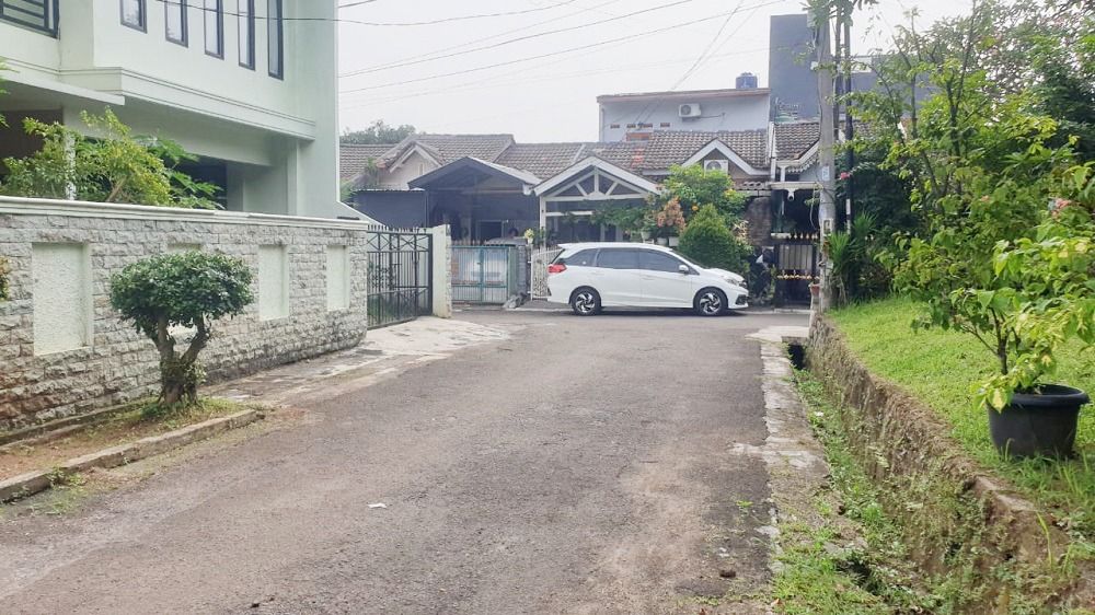 rumah_dijual_di_ciputat_dekat__1702108054_b01db20b_progressive