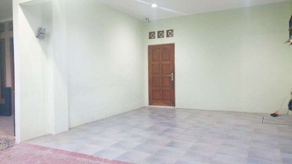 rumah_dijual_di_ciputat_dekat__1702108054_cb5a6bb7_progressive