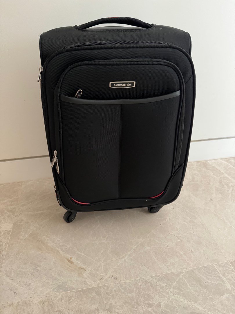 Samsonite cabin sized suit case