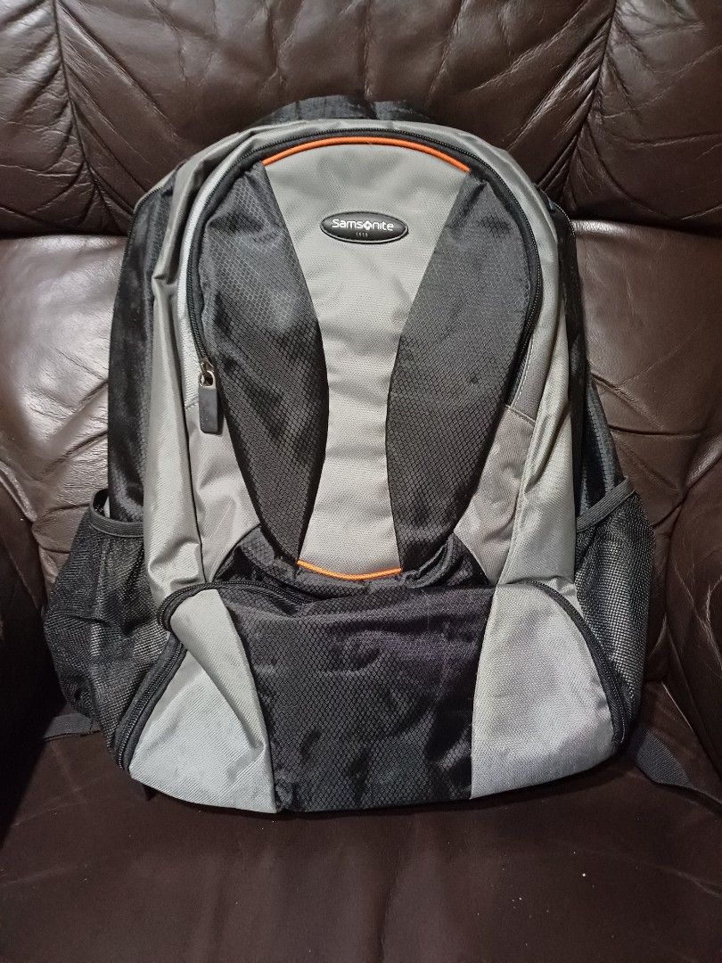 Samsonite Laptop Backpack Authentic Negotiable (Category: Backpacks) located in Mandaluyong City. Submitted by vefj888 (Listing ID 1270302716, Image 1). Description: This came with my Lenovo laptop Y series. Original and brand new.