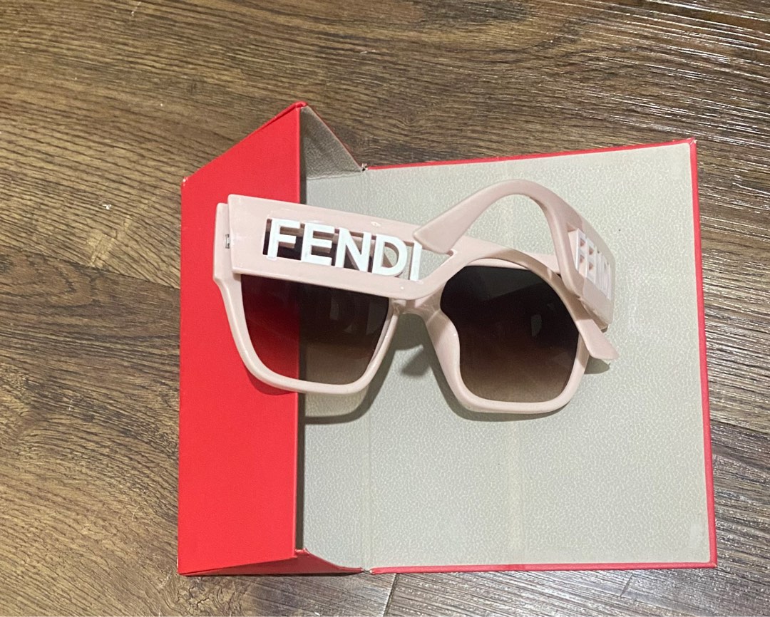 Second hand outlet fendi