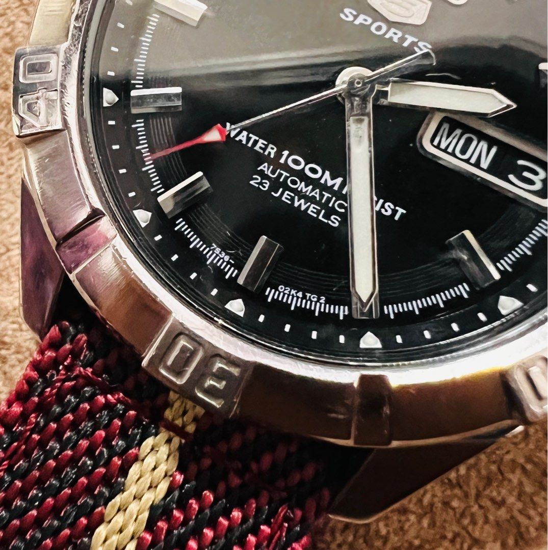 Seiko 5 shop sports sapphire