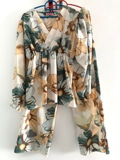 (Category: ) located in . Submitted by wanis_wardrobe (Listing ID 1270328207, Image 1). Description: .