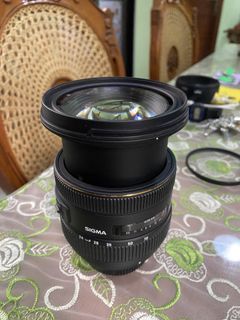 Sigma 24-70mm f/2.8 DG HSM zoom lens