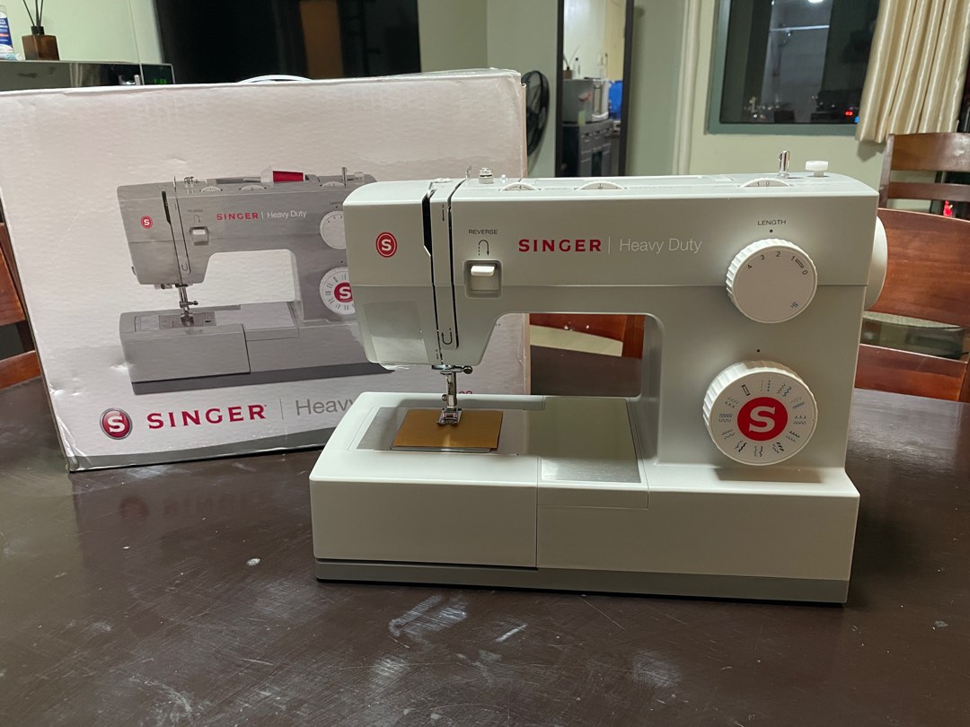 Singer Heavy Duty 4423 Sewing Machine, TV & Home Appliances, Other Home